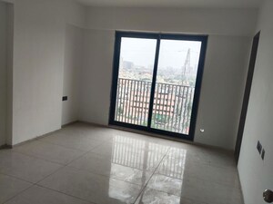 Room in 3 BHK Apartment at Thaltej – for Rent