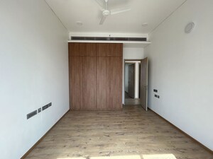 Room in 4 BHK Apartment at Rustomjee Crown, Prabhadevi – for Rent
