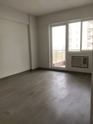Room in 3 BHK Builder Floor at Sector 22 – for Rent