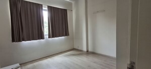 Room in 2 BHK Apartment at Ireo Skyon, Sector 60 – for Rent