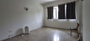 Room in 2 BHK Apartment at Ireo Skyon, Sector 60 – for Rent