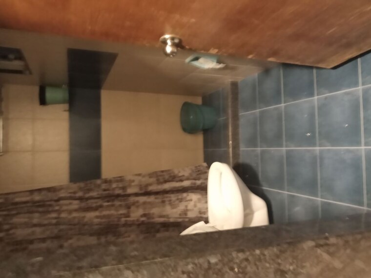 Bathroom, dosti-florentine 3 Bedroom 1000 Sq.Ft. Apartment In Wadala Mumbai 10622610