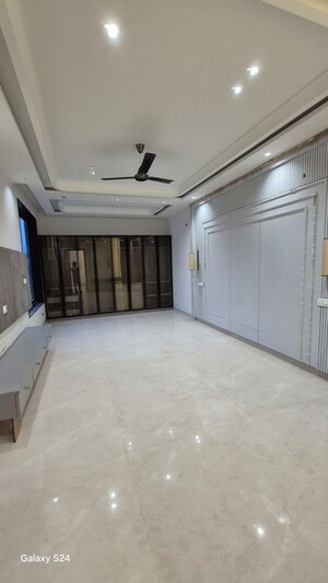 Room in 6+ BHK Independent House at Sector 125 – for Sale