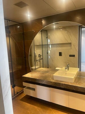 Bathroom in 4 BHK Builder Floor at Dlf Phase I – for Rent