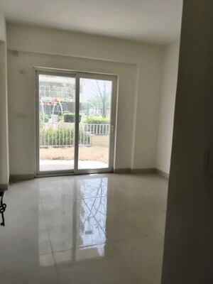 Room in 3 BHK Builder Floor at Sector 21 – for Rent