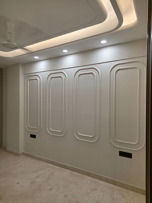 Building Lobby in 3 BHK Builder Floor at Sector 55 – for Sale