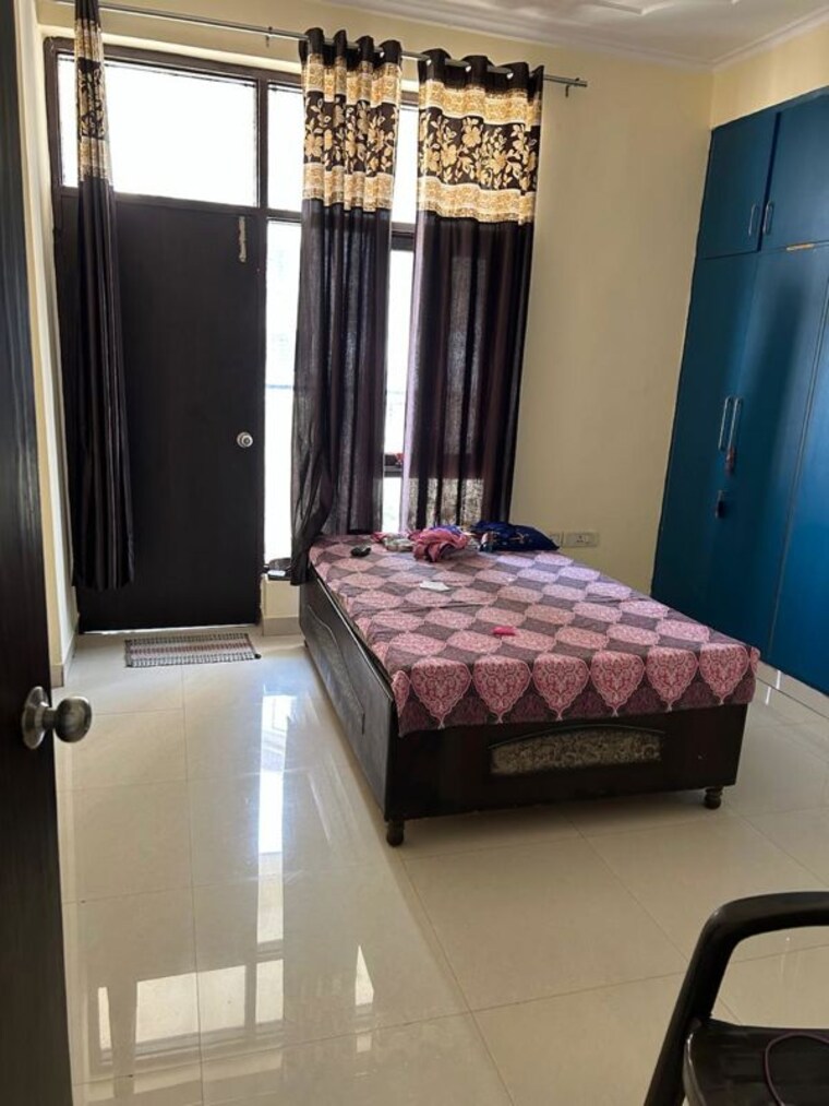 Bedroom, suraksha-vihar-cghs 3 Bedroom 1450 Sq.Ft. Apartment In Sector 45 Faridabad 10622682