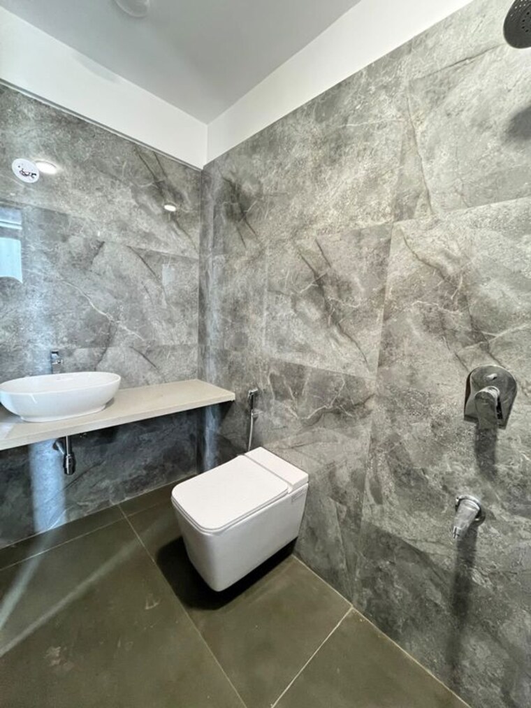 Bathroom, gurukrupa-gyanam 3 Bedroom 1050 Sq.Ft. Apartment In Powai Mumbai 10622696
