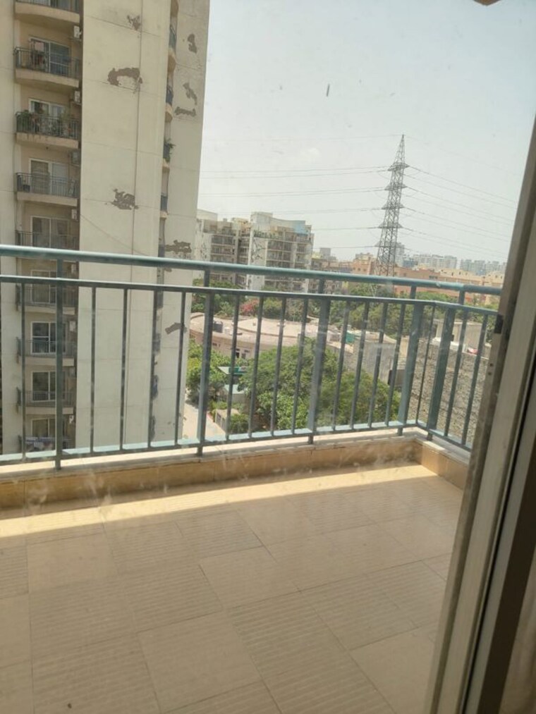 Balcony, unitech-the-residences-gurgaon 3.5 Bedroom 1850 Sq.Ft. Apartment In Sector 33 Gurgaon 10622697