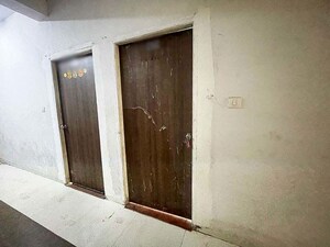 Room in 2 BHK Apartment at Maninagar East – for Sale