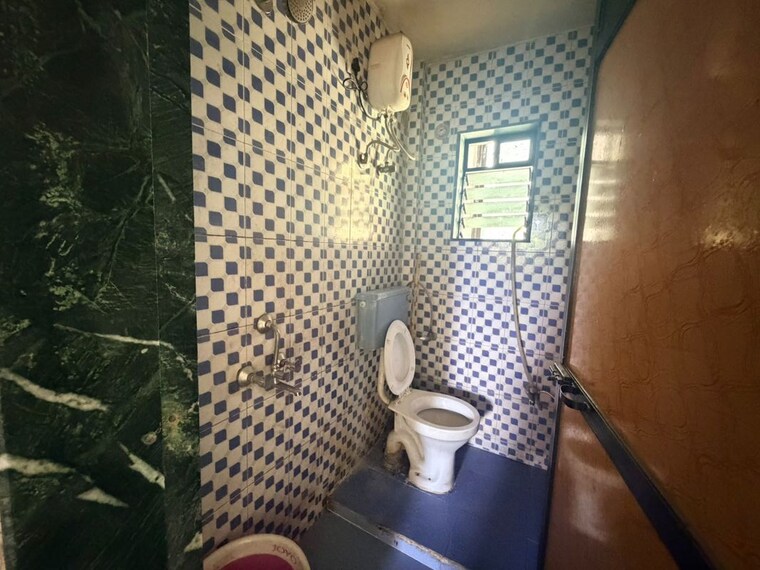 Bathroom, roha 5 Bedroom 2250 Sq.Ft. Apartment In Roha Navi Mumbai 10622709