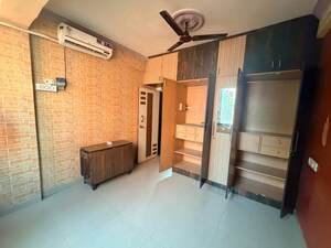 Room in 5 BHK Apartment at Roha – for Rent