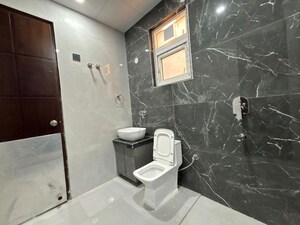 Team Area in 3 BHK Builder Floor at Dlf Phase I – for Rent