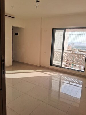 Room in 2 BHK Apartment at Lodha Panacea 1, Dombivli East – for Rent