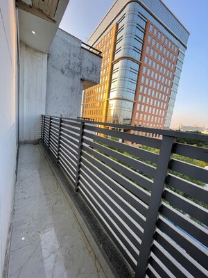 Balcony in 1 BHK Builder Floor at Sector 45 – for Rent