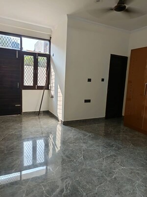 Room in 2 BHK Builder Floor at Malviya Nagar – for Rent