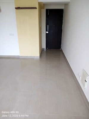 Room in 3 BHK Apartment at ILD Grand, Sector 37c – for Rent