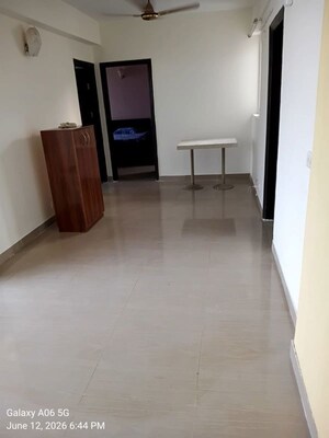 Room in 3 BHK Apartment at ILD Grand, Sector 37c – for Rent
