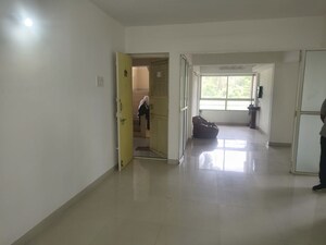 Room in 2.5 BHK Apartment at Arunodaya Apartment, Parvati Paytha – for Rent
