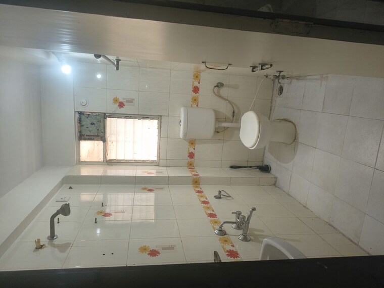 Bathroom, arunodaya-apartment 2.5 Bedroom 1200 Sq.Ft. Apartment In Parvati Paytha Pune 10622767