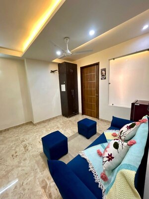Living Room in 1 BHK Builder Floor at Sector 52 – for Rent