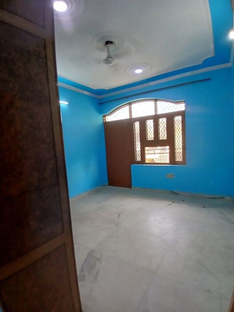 Room, ip colony 3 Bedroom 250 Sq.Yd. Builder Floor In Ip Colony Faridabad 10622787