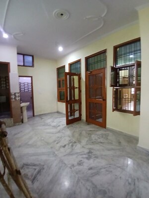 Room in 3 BHK Builder Floor at Ip Colony – for Rent