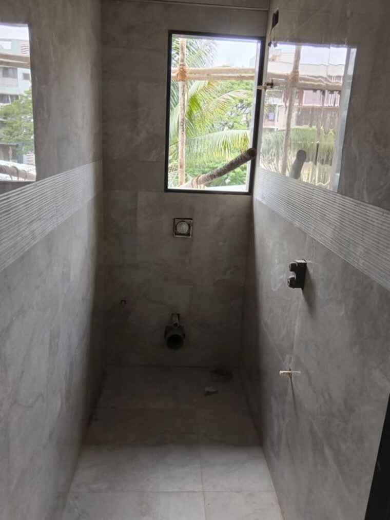 Bathroom, silver-om-yashodhan-chs 1 Bedroom 534 Sq.Ft. Apartment In Naupada Thane 10622794