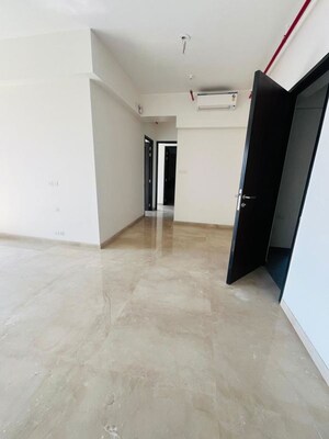 Room in 3 BHK Apartment at Kalpataru Radiance, Goregaon West – for Sale