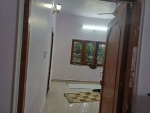 Room in 2 BHK Builder Floor at Rajpur Road – for Rent