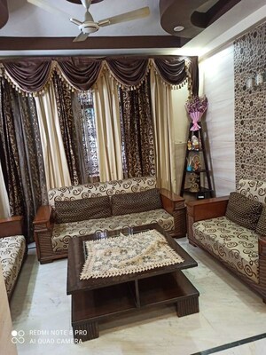 Living Room in 3 BHK Builder Floor at Ardee City, Sector 52 – for Rent