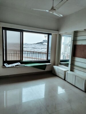 Room in 2 BHK Apartment at Juhu – for Sale