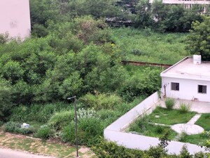  Plot – Garden View at Jaypee Greens Wish Town Savanna Villas, Sector 128 - for Sale
