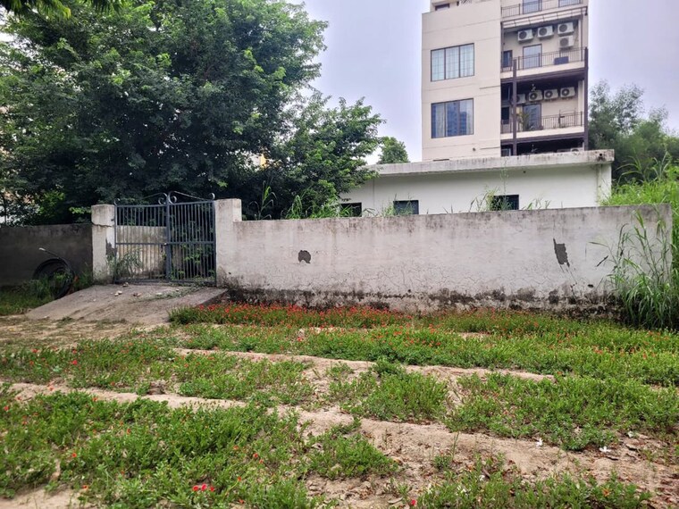 Exterior View, jaypee-greens-wish-town-savanna-villas  238 Sq.Yd. Plot In Sector 128 Noida 10622879