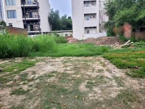  Plot For Sale in Jaypee Greens Wish Town Savanna Villas, Sector 128