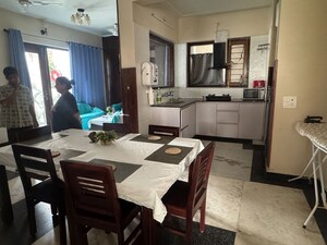 Team Area in 2 BHK Builder Floor at Aman Vihar – for Rent