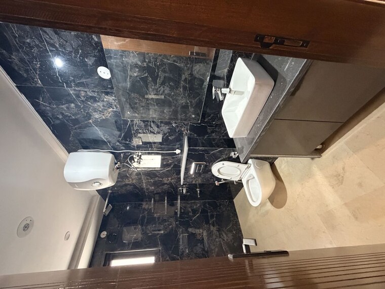 Bathroom, saket 4 Bedroom 1800 Sq.Ft. Builder Floor In Saket Delhi 10622873