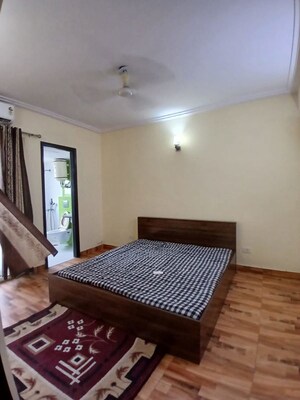 Bedroom in 2 BHK Apartment at Ip Colony – for Rent
