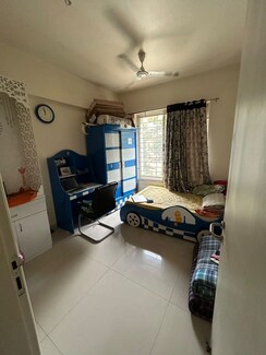 2 BHK + Servant Room Apartment For Rent in Magarpatta Jasminium