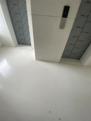Lift in 2 BHK Apartment at Bandra West – for Sale