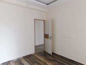 Room in 2 BHK Apartment at Gaur City 2 - 14th Avenue, Sector 16c Greater Noida – for Sale