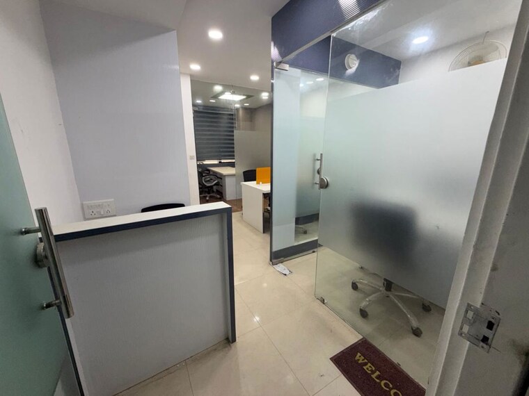 Team Area, netaji subhash place Commercial Office Space 485 Sq.Ft. In Netaji Subhash Place Delhi 10622908