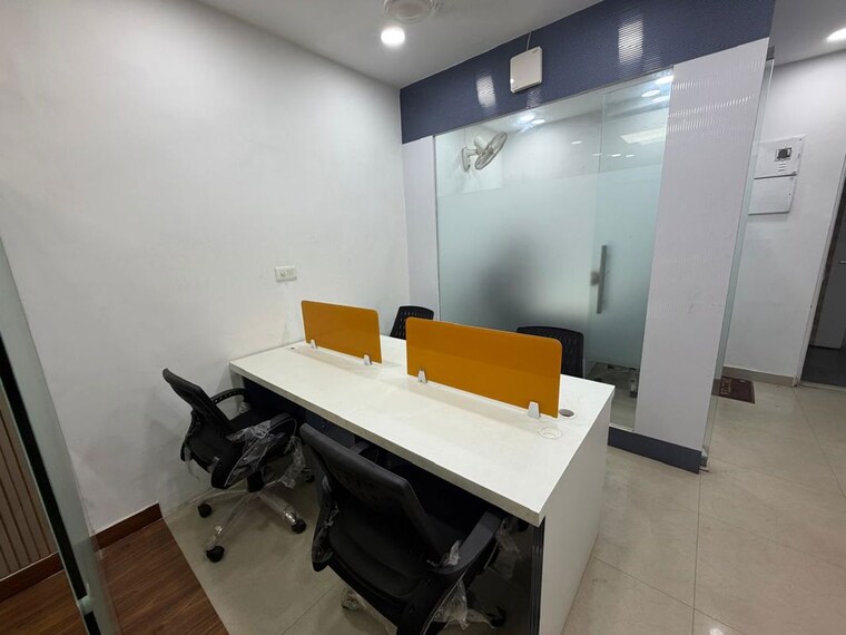 Team Area, netaji subhash place Commercial Office Space 485 Sq.Ft. In Netaji Subhash Place Delhi 10622908