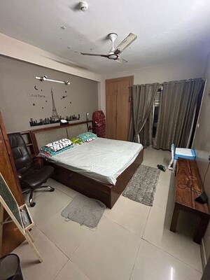 Team Area in 3 BHK Apartment at Gaur City 7th Avenue, Sector 4 Greater Noida – for Sale