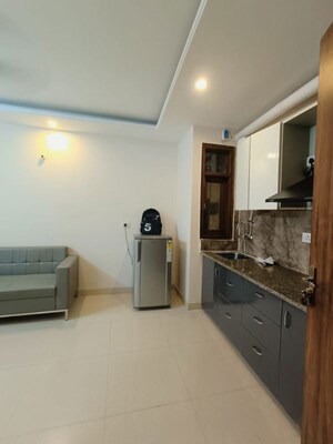 Living Room in 2 BHK Builder Floor at Sector 31 – for Rent