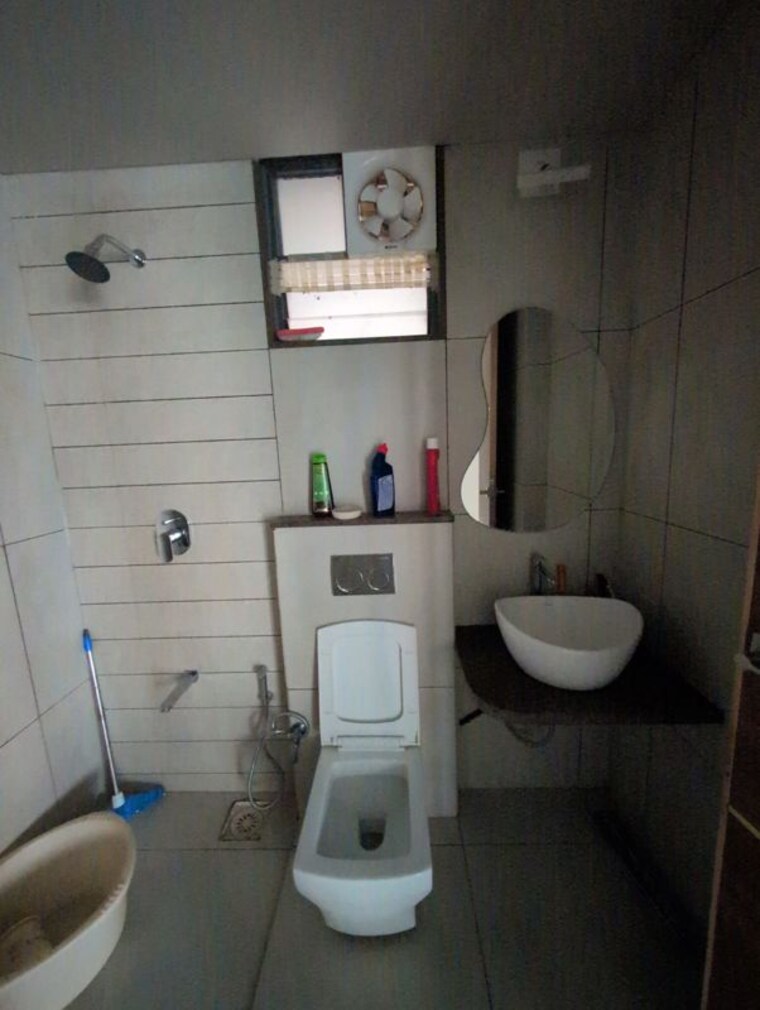 Bathroom, avirat-silver-harmony 4 Bedroom 3500 Sq.Ft. Apartment In Gota Ahmedabad 10622910