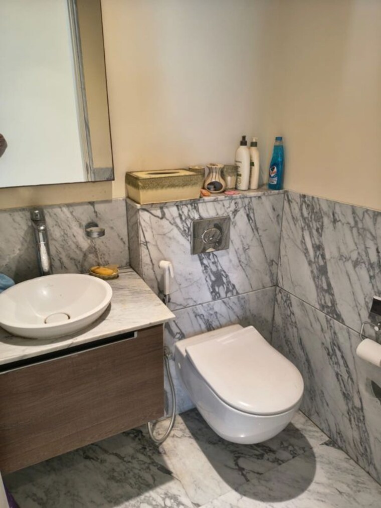 Bathroom, bk-kasturi 5 Bedroom 2700 Sq.Ft. Builder Floor In Baner Pune 10622952