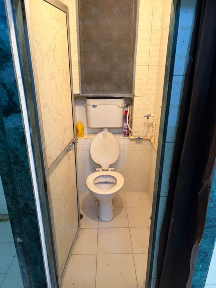 Bathroom, piramal-nagar-chs 1 RK 350 Sq.Ft. Apartment In Goregaon West Mumbai 10622960