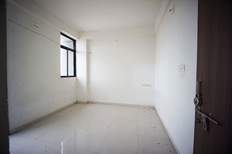 Room, maninagar east 2 Bedroom 127 Sq.Yd. Apartment In Maninagar East Ahmedabad 10622980