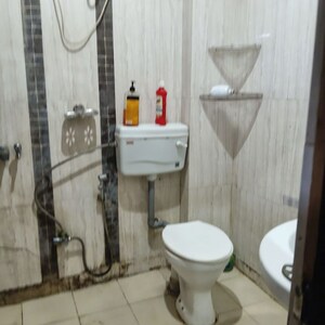 Bathroom in 3 BHK Builder Floor at Ardee City, Sector 52 – for Rent